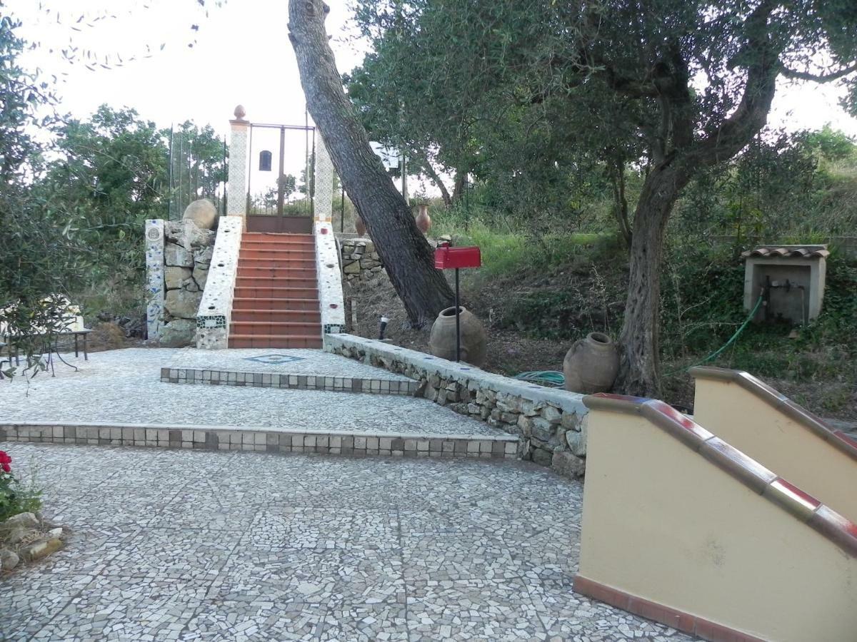 Agriturismo B&B Il Rifugio Di Nino Contursi Exterior foto